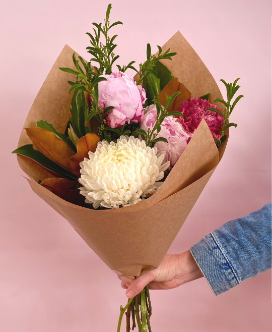 The Secret to Wrapping a Basic Bouquet so It Looks Beyond Lovely